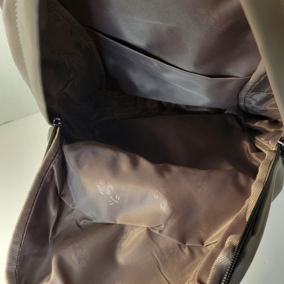 Pink Gray Womens  Backpack.  NWOT 😍 B1 - Picture 5 of 16